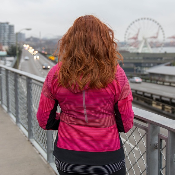 brooks elite canopy jacket womens